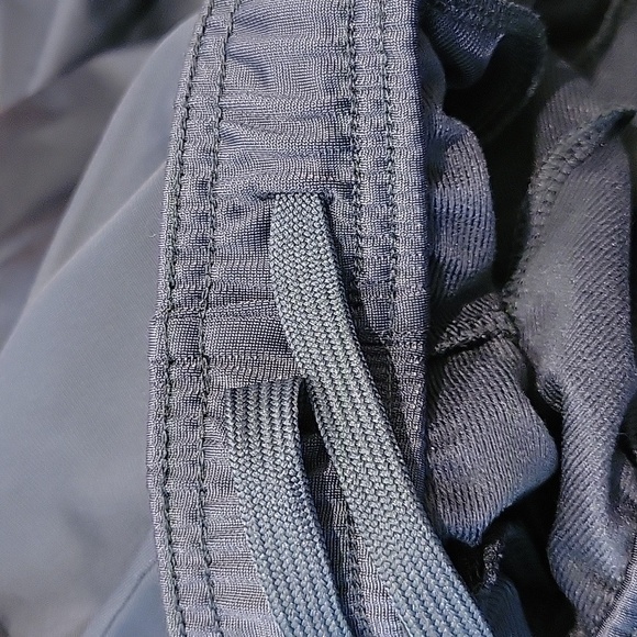 Men's Small Adidas Running/Soccer Pant with Drawstring waist - Picture 4 of 4